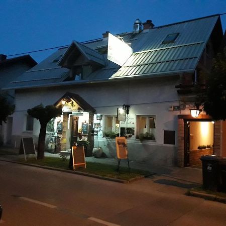 Hostel Piero Ljubljana Exterior foto